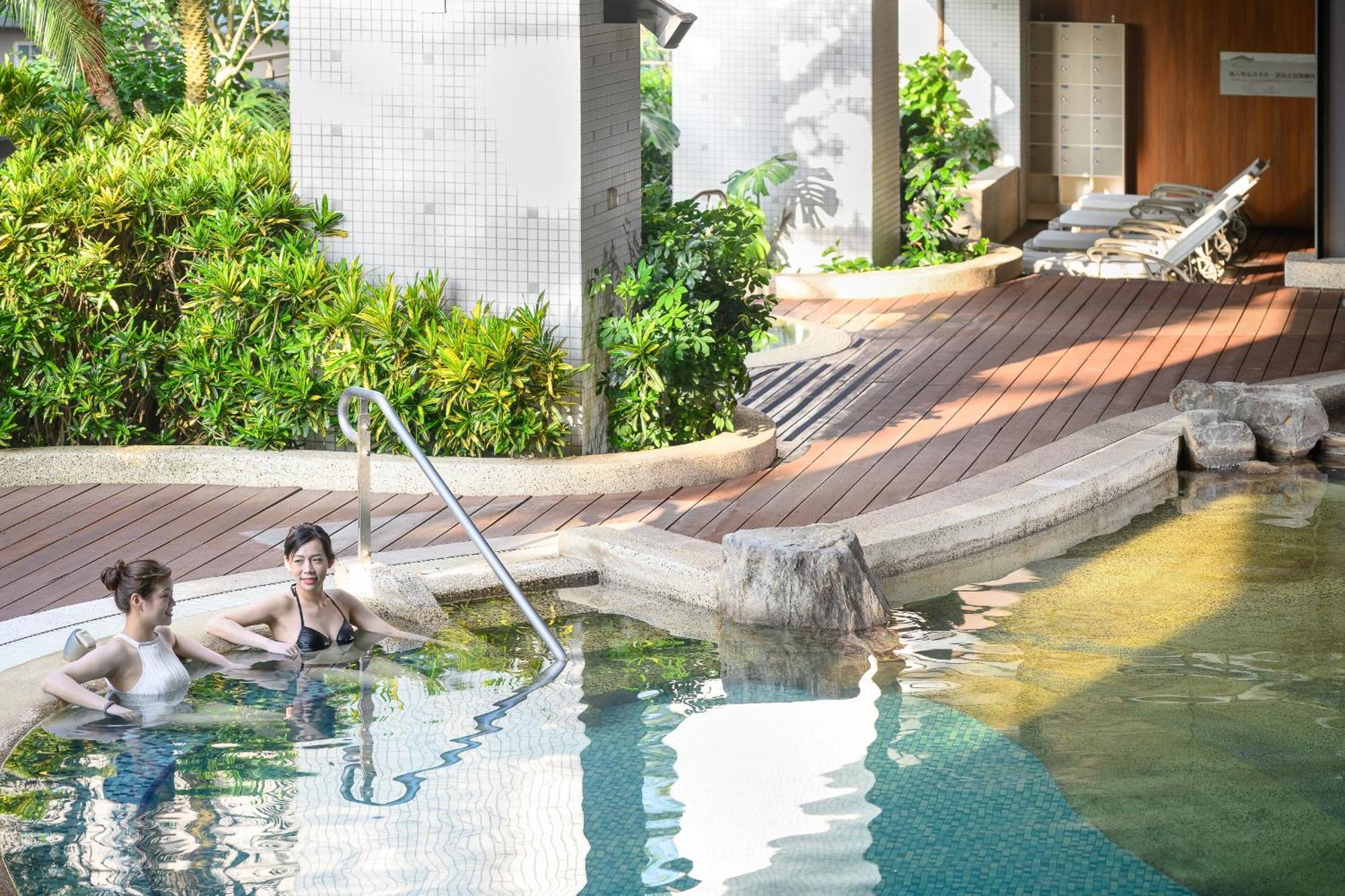 エバーグリーン リゾート ホテル ジャオシー 礁渓郷 エクステリア 写真 A modern onsen in Tokyo